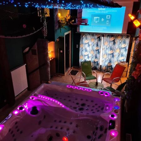 Villa Maelio Jacuzzi Sauna Et Salle De Jeux - Privatif Saint-Maurice  Exterior foto